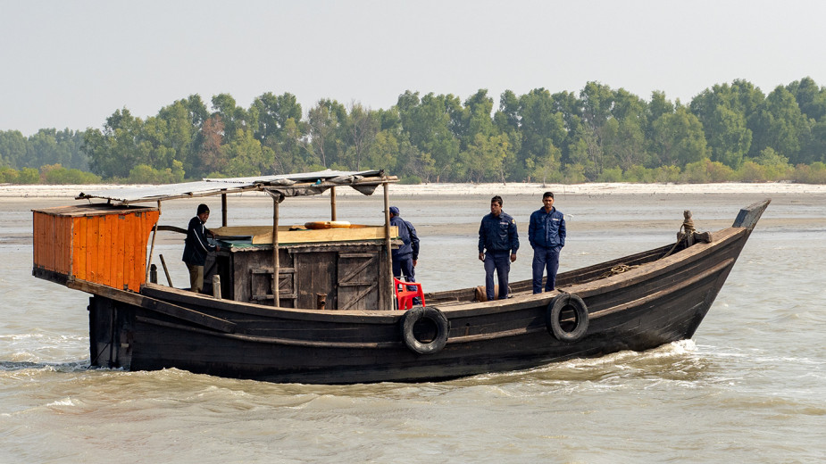Boat_OM01615