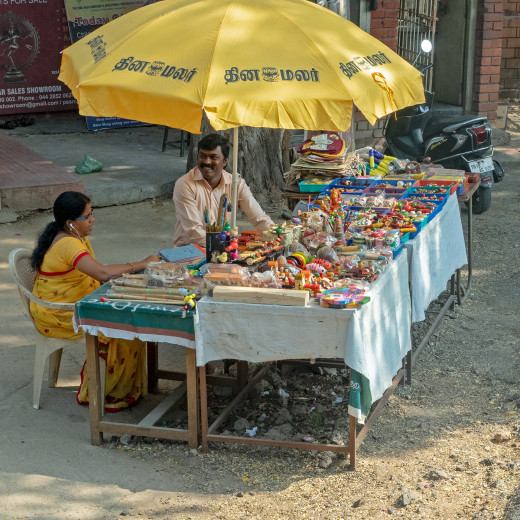 SouvenirTable_OM50579