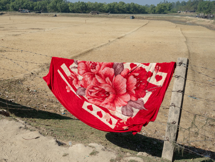 ColorfulCloth_OM53827