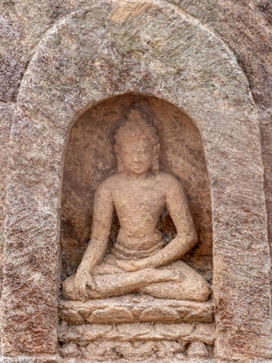 StupaSculpture_OM01111
