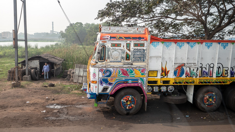 TariniDevTruck_OM52263