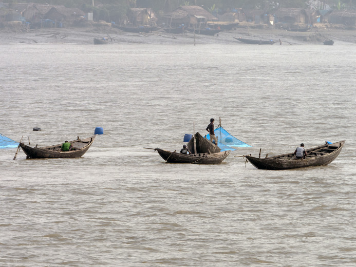 FishermenWithNets_Pasur_OM01164