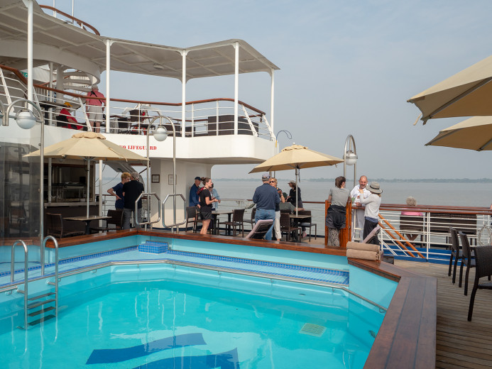 OnBoardSilverDiscoverer_OM52938