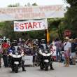 StartOfParade_1200_1X13477