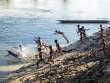 KidsGoingSwimming_OM68464