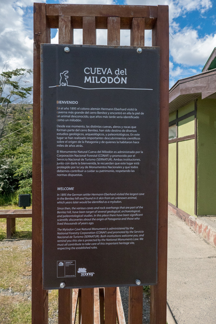 MylodonCaveSign_ZS70734