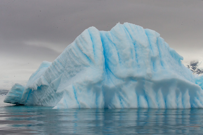 BlueIceberg_1X47210