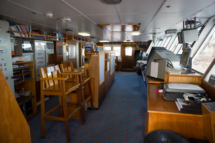 Clipper Adventurer Bridge