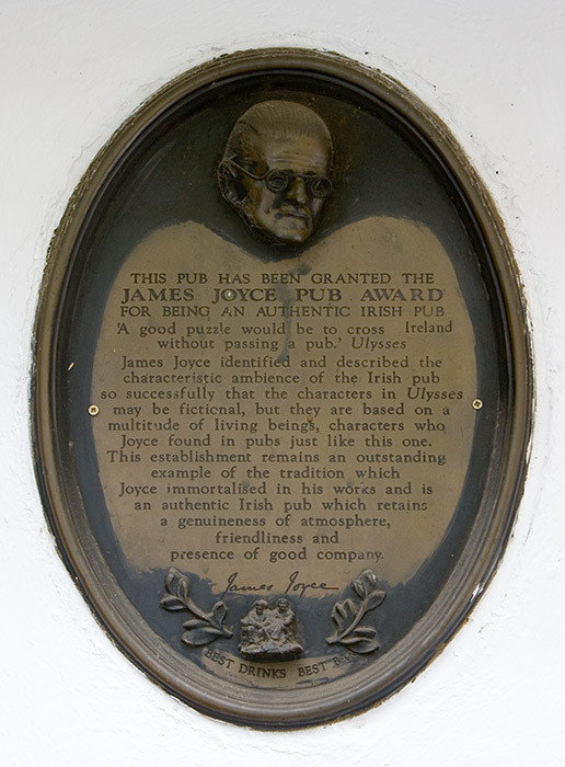 John Meade's Pub award.